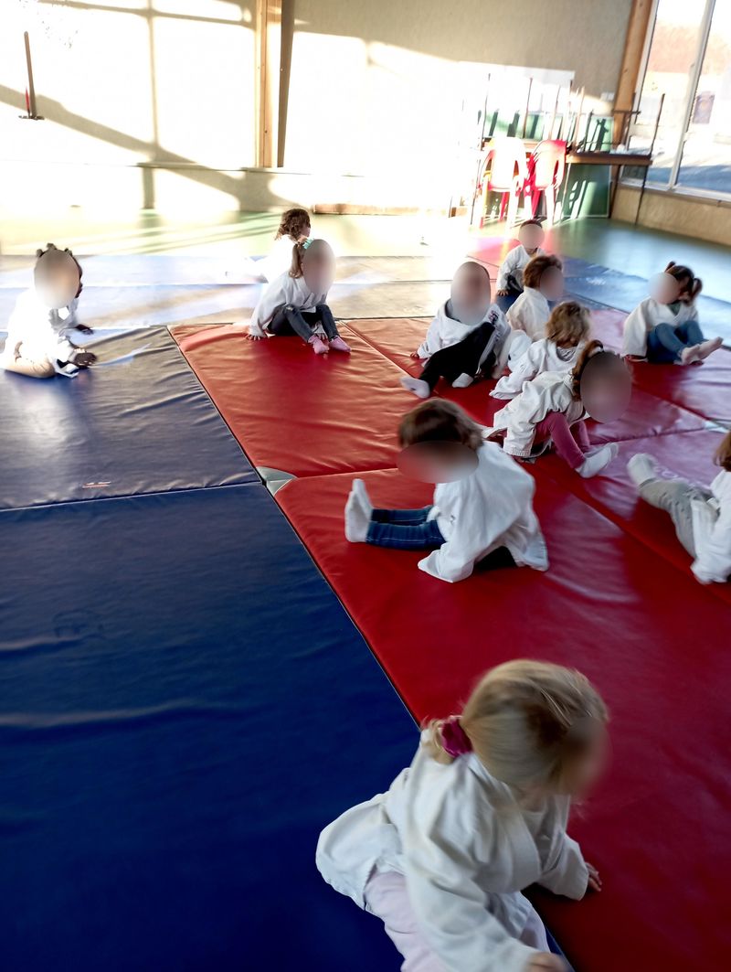 Initiation Judo à l'école de Saint Jean d'assé