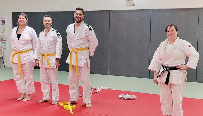 Remise de ceintures jaunes